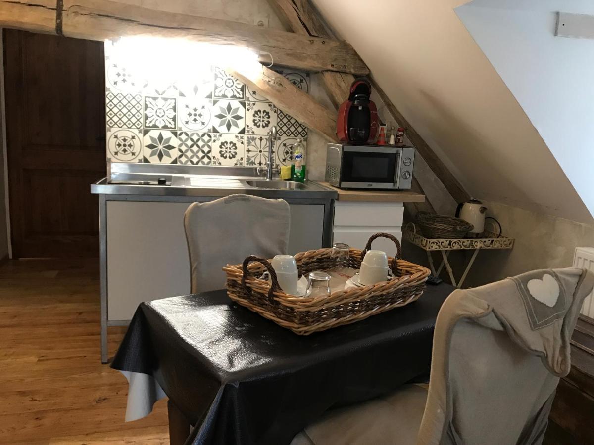 Aux Logis De La Solre Bed & Breakfast Ferriere-la-Petite Bagian luar foto