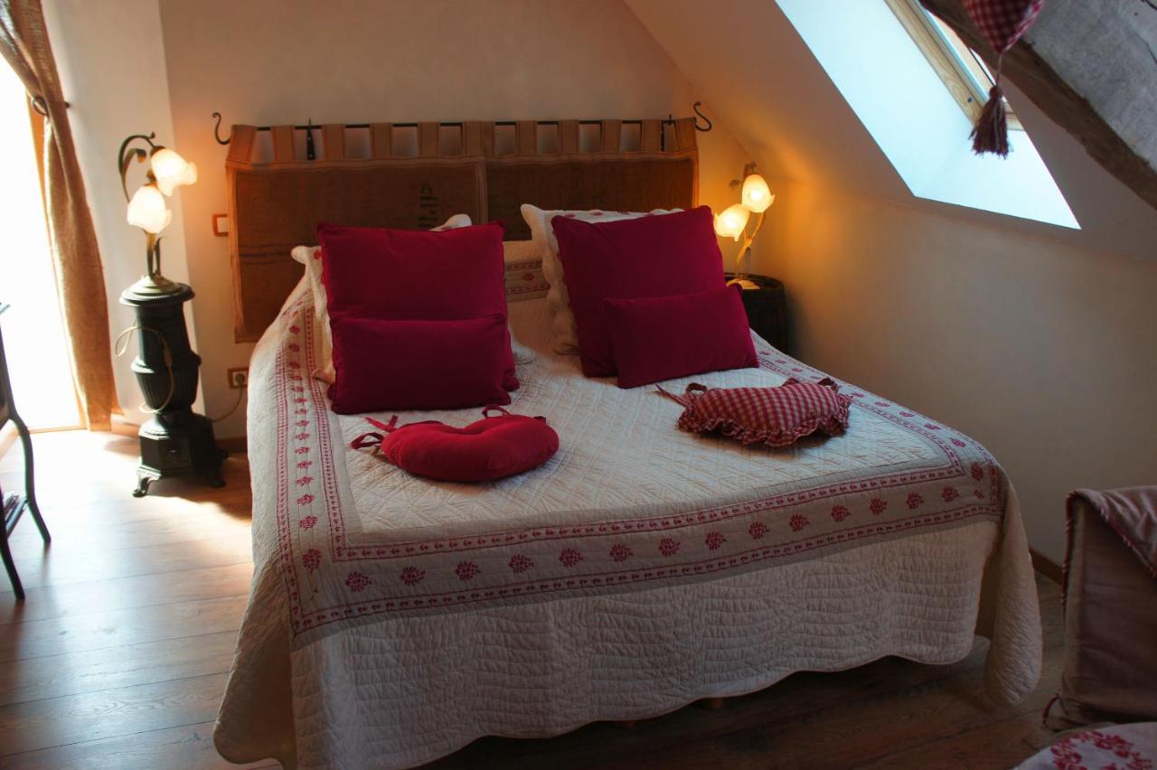 Aux Logis De La Solre Bed & Breakfast Ferriere-la-Petite Bagian luar foto