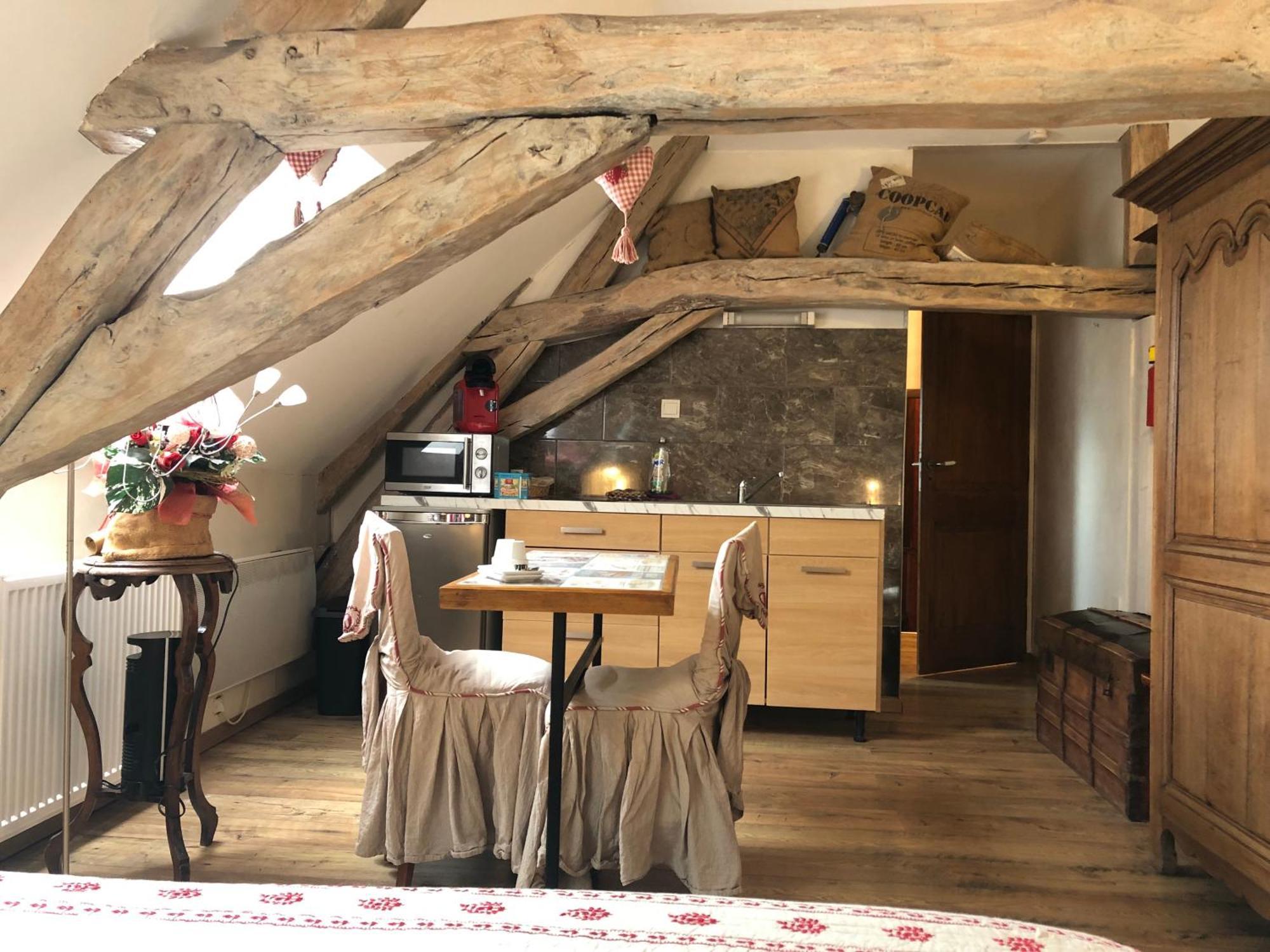 Aux Logis De La Solre Bed & Breakfast Ferriere-la-Petite Bagian luar foto