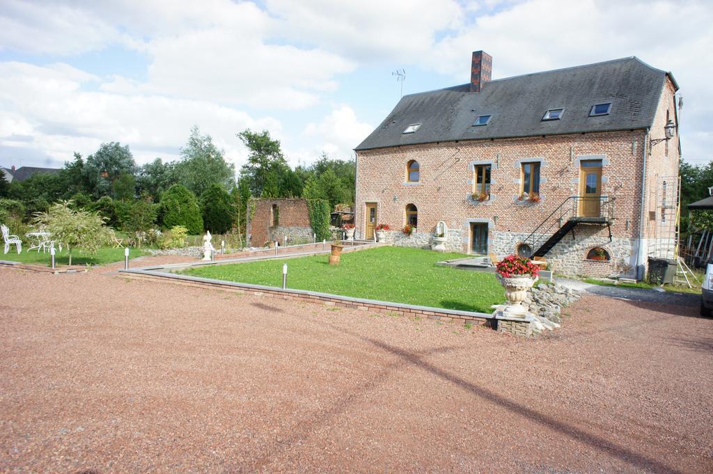 Aux Logis De La Solre Bed & Breakfast Ferriere-la-Petite Bagian luar foto