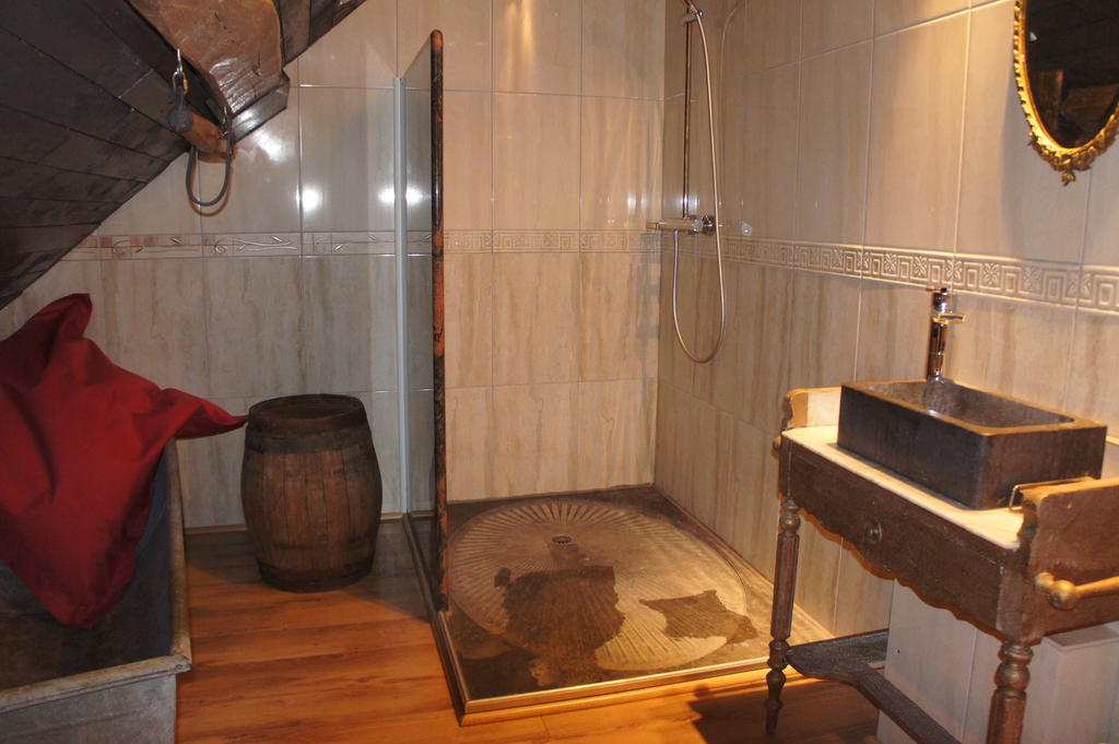 Aux Logis De La Solre Bed & Breakfast Ferriere-la-Petite Ruang foto