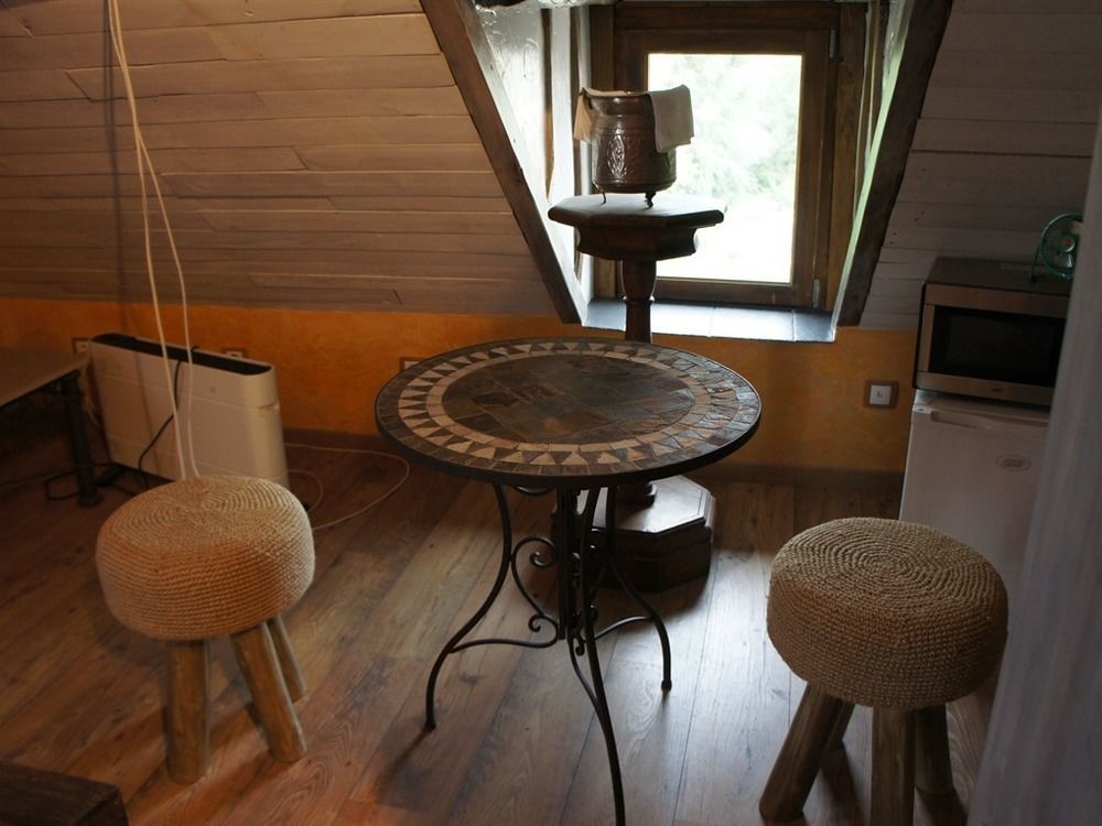 Aux Logis De La Solre Bed & Breakfast Ferriere-la-Petite Bagian luar foto